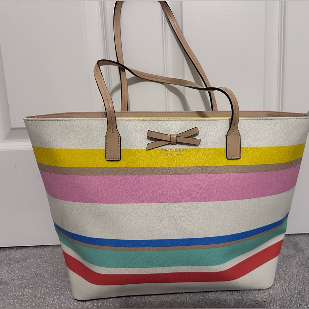 Gently used Kate spade tote bag